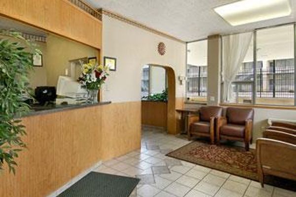 SUPER 8 MOTEL - ERIE DOWNTOWN (Erie)